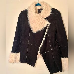 ❗️Olivaceous 90s Style Faux Suede and Sherpa Black And White Jacket